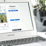 Instagram B2B Marketing: Laptop mit geöffneter Instagram Website